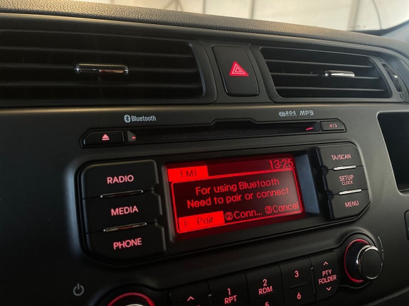 Kia Rio 23 of 24