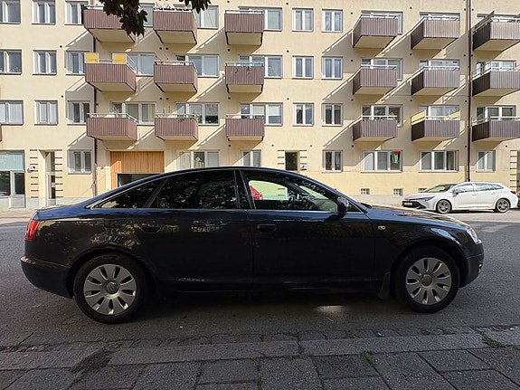Audi A6 4 of 9