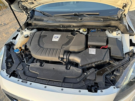 Volvo V40 Cross Country 8 of 8