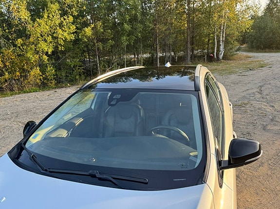 Volvo V40 Cross Country 5 of 8