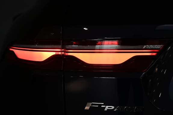 Jaguar F-PACE 27 of 28