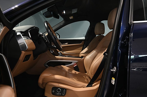 Jaguar F-PACE 13 of 28