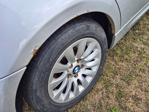 BMW 320d 6 of 9