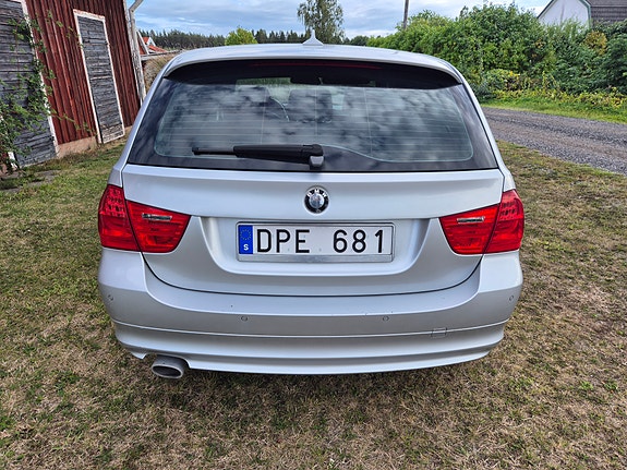 BMW 320d 4 of 9