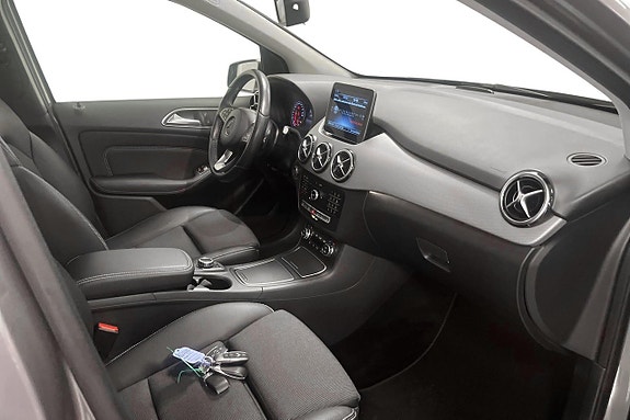 Mercedes-Benz B200 d 9 of 13
