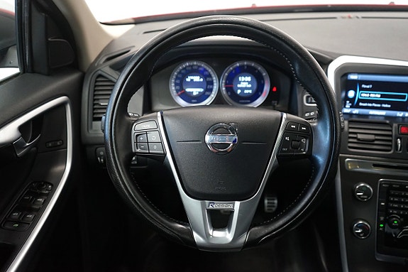 Volvo XC60 7 of 11