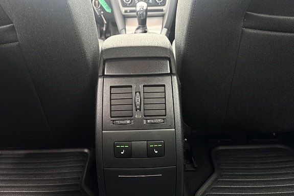 Skoda Octavia 16 of 28