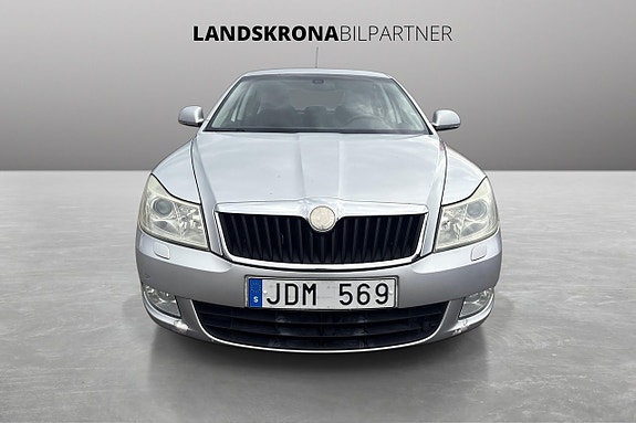 Skoda Octavia 2 of 28