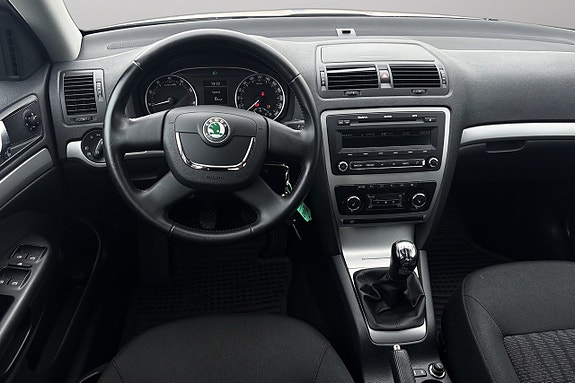 Skoda Octavia 12 of 28