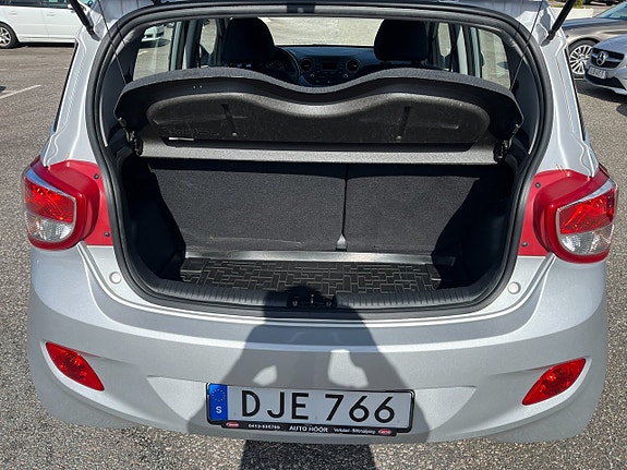 Hyundai i10 6 of 15