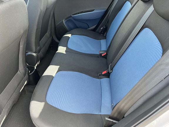 Hyundai i10 12 of 15