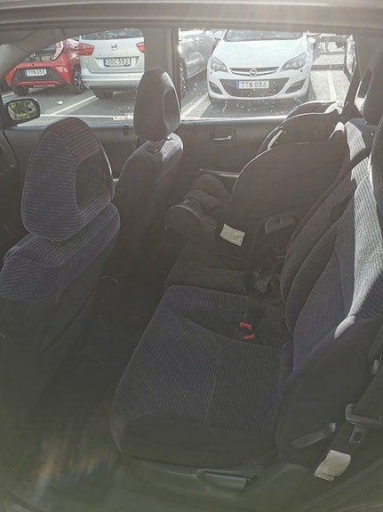 Honda Stream 28 of 29