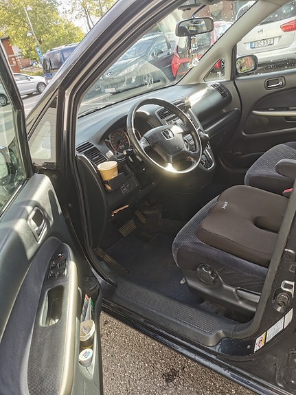 Honda Stream 20 of 29