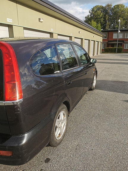 Honda Stream 10 of 29
