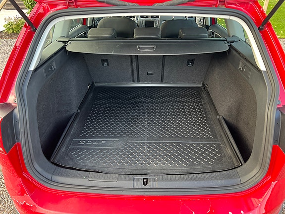 Volkswagen Golf Alltrack 9 of 12