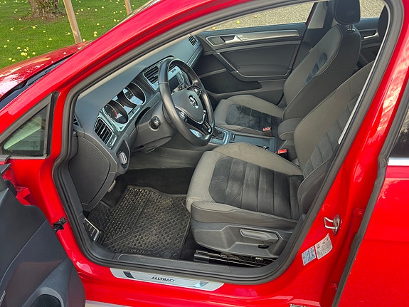 Volkswagen Golf Alltrack 7 of 12