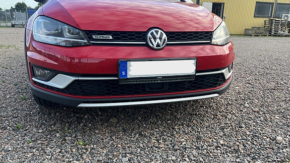 Volkswagen Golf Alltrack 3 of 12