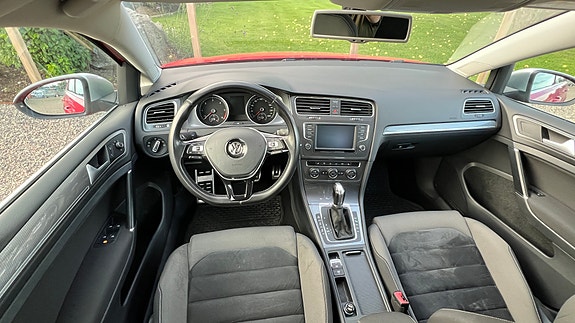 Volkswagen Golf Alltrack 10 of 12