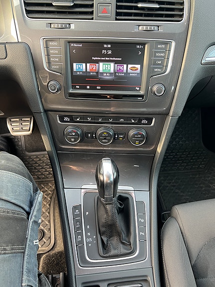 Volkswagen Golf Alltrack 11 of 12