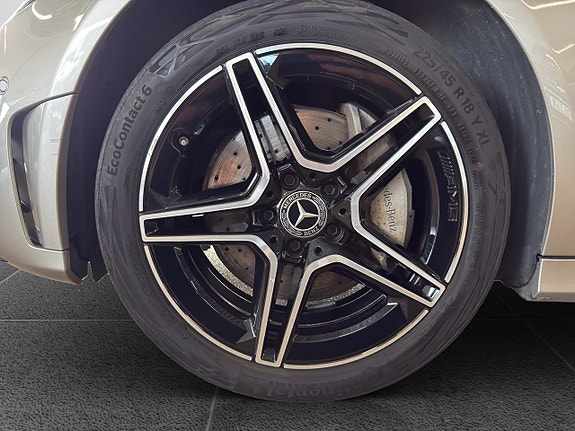Mercedes-Benz C300 17 of 17