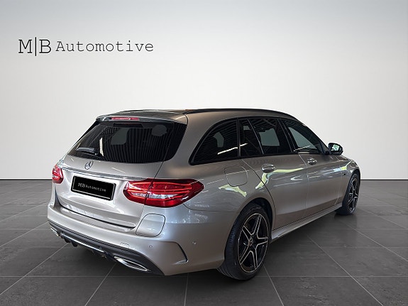 Mercedes-Benz C300 6 of 17