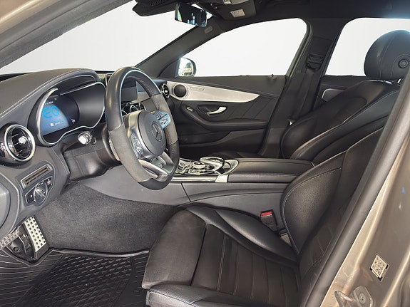 Mercedes-Benz C300 9 of 17