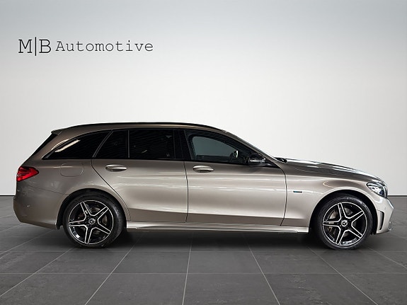 Mercedes-Benz C300 5 of 17