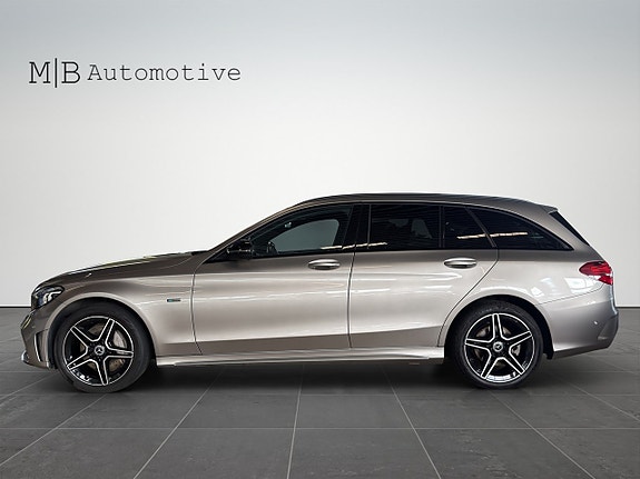 Mercedes-Benz C300 3 of 17