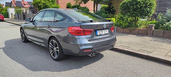 BMW 320d 4 of 6