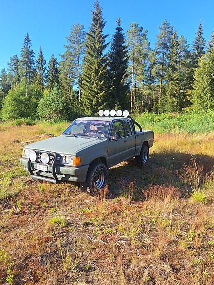 Mazda B2600 4 of 4
