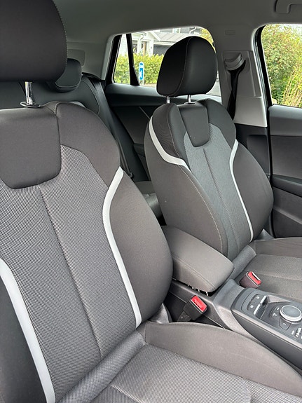 Audi Q2 8 of 12
