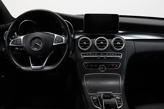Mercedes-Benz C200 12 of 28