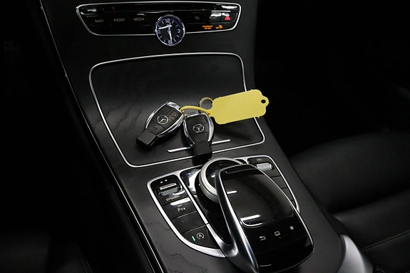 Mercedes-Benz C200 23 of 28