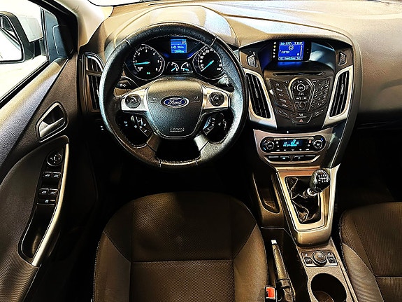 Ford Focus 5 of 7