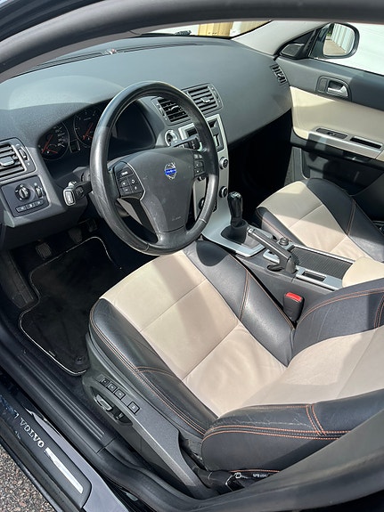 Volvo S40 3 of 14