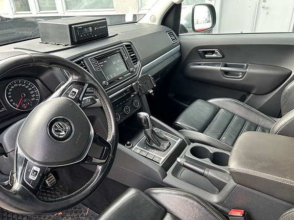 Volkswagen Amarok 8 of 10