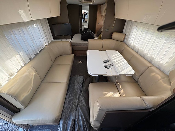 ADRIA ALPINA 663 HT. Ac/Mover/Frontkök/Queenbed/Förtält.2018 6 of 12