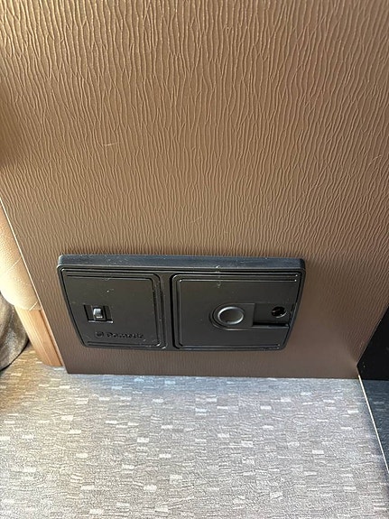 ADRIA ALPINA 663 HT. Ac/Mover/Frontkök/Queenbed/Förtält.2018 12 of 12