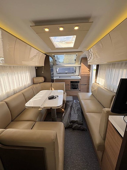 ADRIA ALPINA 663 HT. Ac/Mover/Frontkök/Queenbed/Förtält.2018 5 of 12