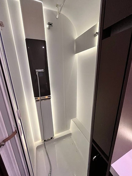 ADRIA ALPINA 663 HT. Ac/Mover/Frontkök/Queenbed/Förtält.2018 8 of 12