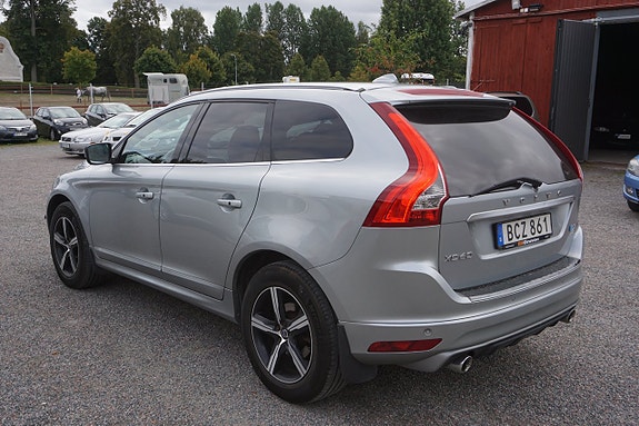 Volvo XC60 5 of 12