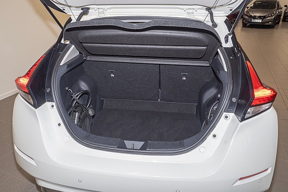 Nissan Leaf 7 of 8