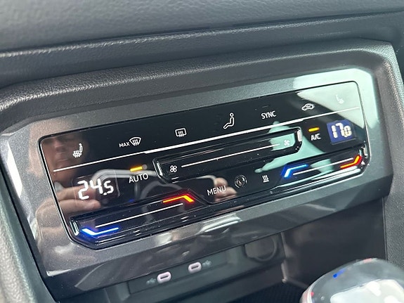 Volkswagen Tiguan 15 of 23