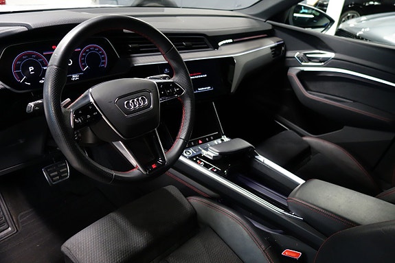 Audi Q8 5 of 6