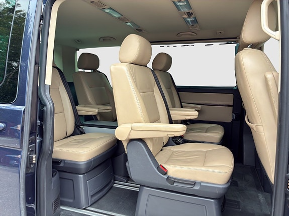 Volkswagen Multivan 23 of 23