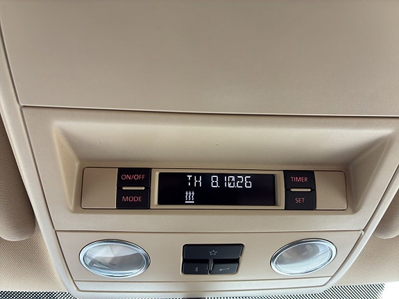 Volkswagen Multivan 18 of 23
