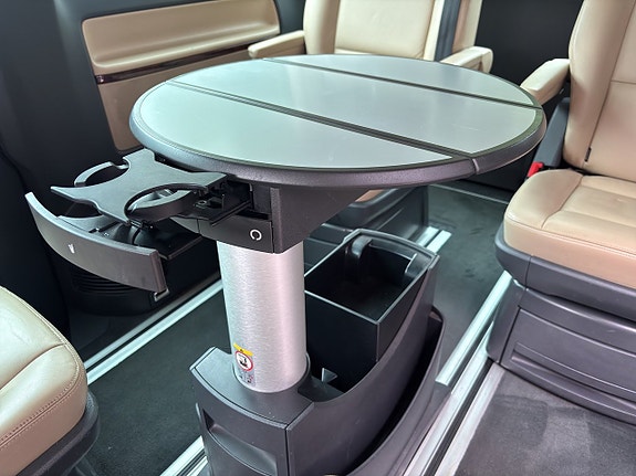 Volkswagen Multivan 20 of 23