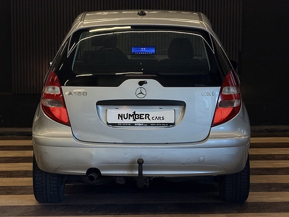 Mercedes-Benz A180 9 of 21