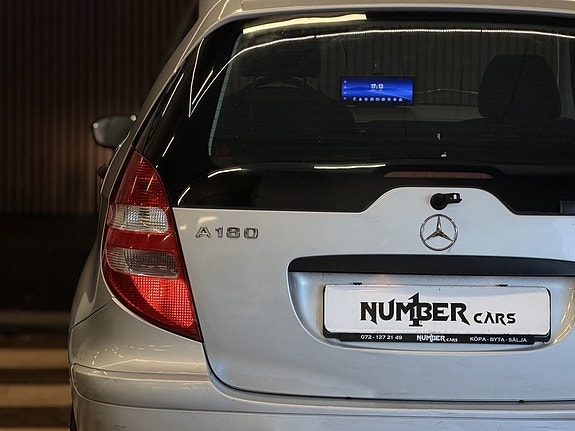 Mercedes-Benz A180 10 of 21