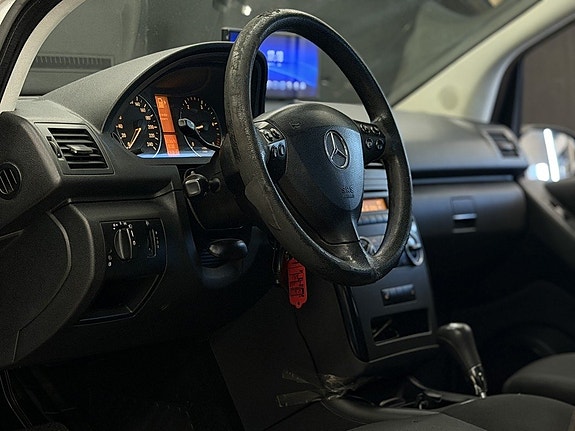 Mercedes-Benz A180 14 of 21